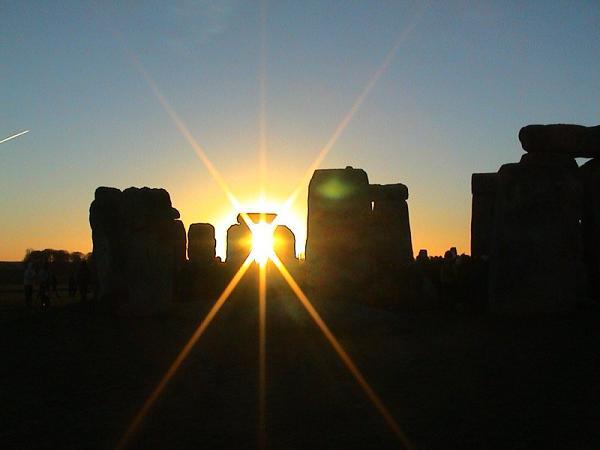 stonehenge-winter-solstice-2003-01.jpg