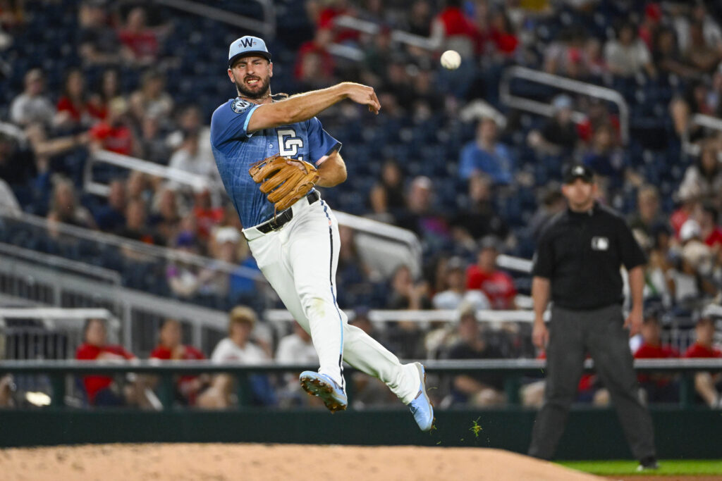 www.mlbtraderumors.com