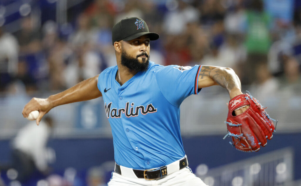www.mlbtraderumors.com
